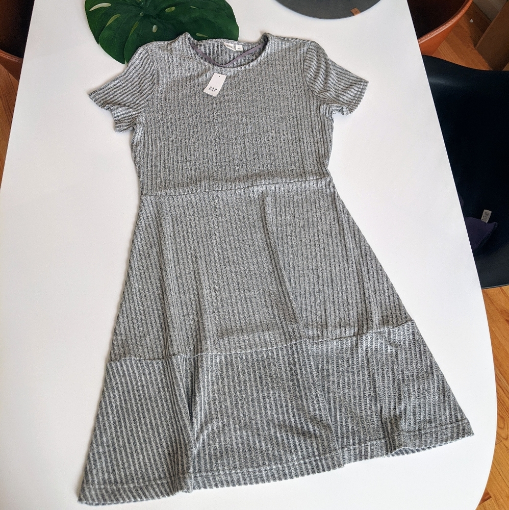 *BRAND NEW* A-Line Tiered sweater dress